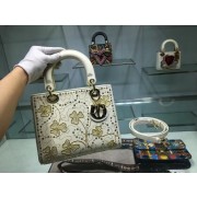 Imitation LADY DIOR BAG IN EMBROIDERED CALFSKIN M0550 WHITE HV07827AI36