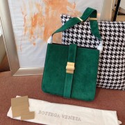 Replica Bottega Veneta Original velvet Leather 578344 green HV09454CQ60