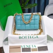 Replica Bottega Veneta THE CHAIN CASSETTE Expedited Delivery 631421 light blue HV08260cK54