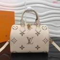 Fake Louis Vuitton SPEEDY BANDOULIERE 25 M58947 Cream HV00545pE71
