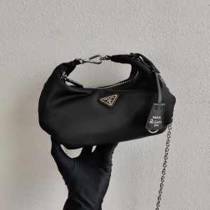 Prada Re-Edition 2005 nylon shoulder bag 1BH172 black HV09698UW57