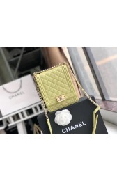 Boy chanel handbag Patent leather & Gold-Tone Metal AS0130 green HV01918zS17